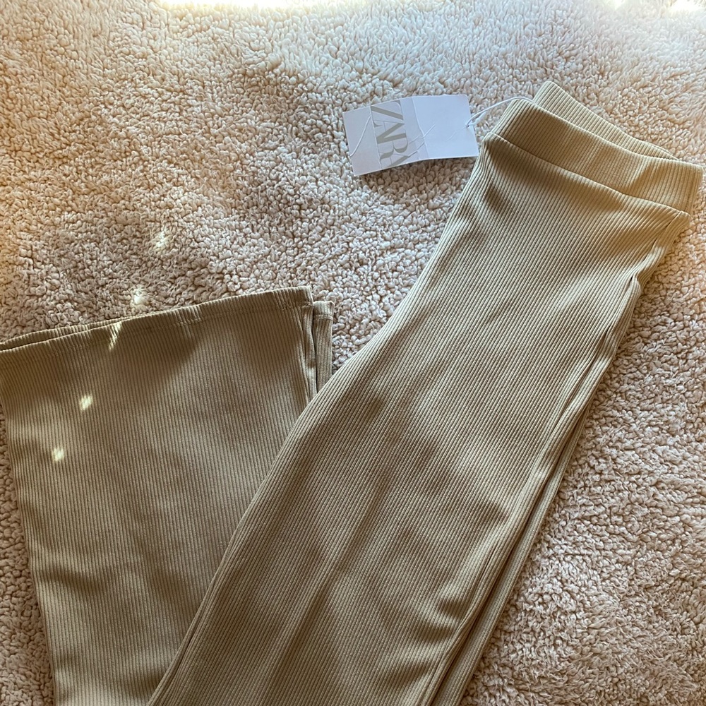 ✨SOLD✨ZARA- Flare Ribbed Pants, SIZE: M - Picture 5 of 5